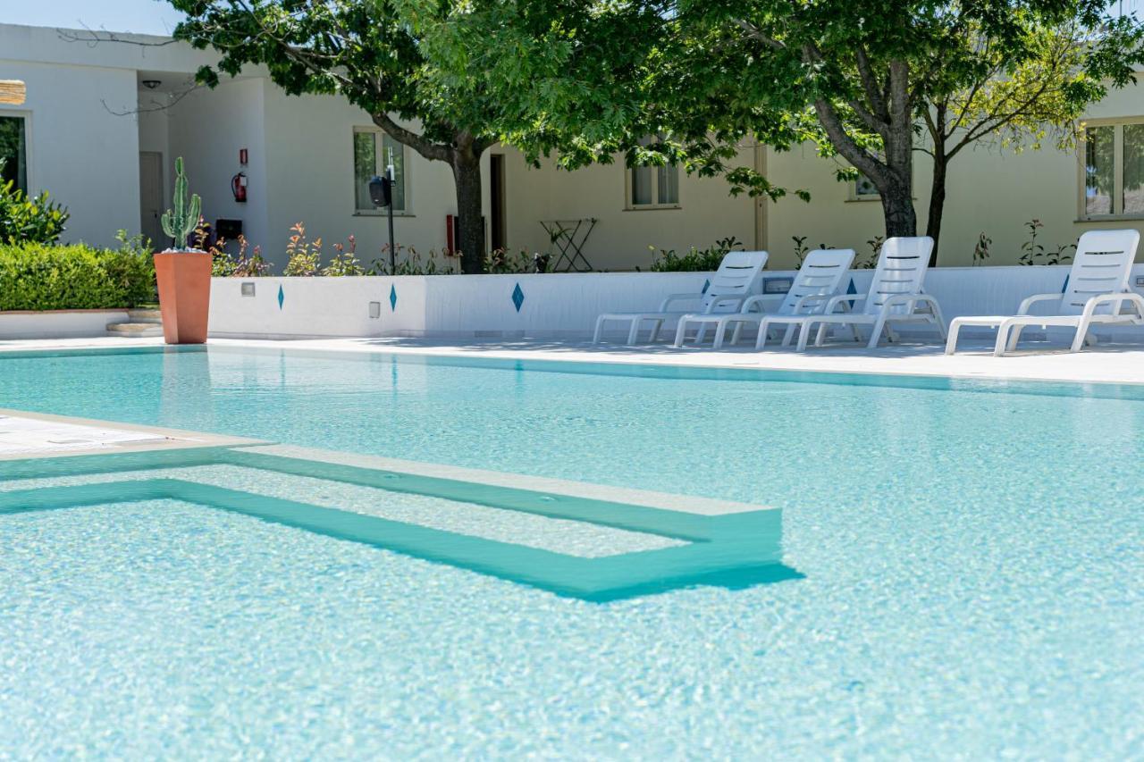 Hotel Le Mimose San Teodoro  Zewnętrze zdjęcie