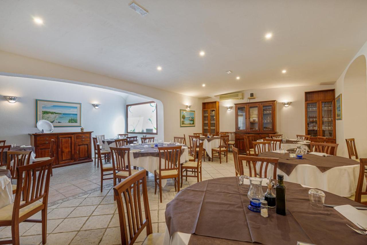 Hotel Le Mimose San Teodoro  Zewnętrze zdjęcie